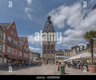 Reisen, Altpörtel - Speyer, Maximilianstraße, Speyer, Rheinland-Pfalz, GER - 09. August 2017 . Das Altpörtel war das westliche Stadttor der Stadt S. Stockfoto