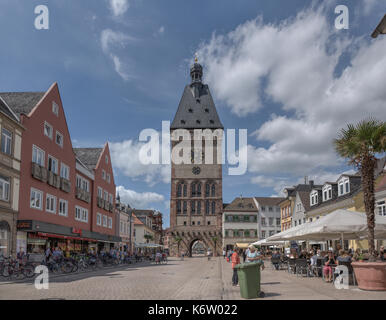 Reisen, Altpörtel - Speyer, Maximilianstraße, Speyer, Rheinland-Pfalz, GER - 09. August 2017 . Das Altpörtel war das westliche Stadttor der Stadt S. Stockfoto