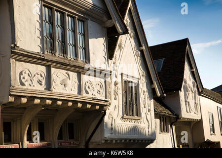 Großbritannien, England, Essex, Saffron Walden, Church Street, Old Sun Inn, historische C 14 Fachwerkhaus, 1690 pargeting decration Stockfoto