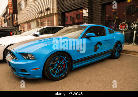 Forgiato Räder modelliert durch einen Ford Mustang auf dem Beijing Tuning Street. Stockfoto