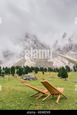 Herbst am Nachmittag über Val di Funes, Santa Maddelena und der geisler-spitzen, Dolomiten, Südtirol, Italien Trentino-südtirol - Stockfoto