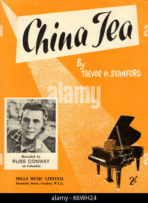 Russ Conway, Foto, der in der Partitur, 1959 Score Cover von 'China Tee" von Trevor H Stanford. Durch Mills Musik Ltd, London, 1959 Grand Piano veröffentlicht. Stockfoto