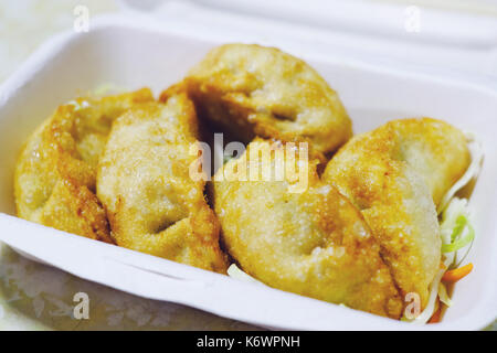 Gebratene gyoza Rühren, vintage Tone Stockfoto