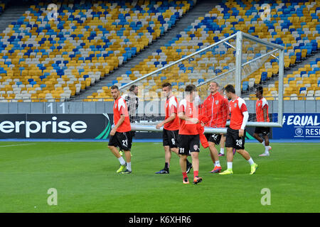 Kiew, Ukraine. 13 Sep, 2017. Skenderbeu Korca Training vor dem Spiel mit dem FC Dynamo Kiew in der UEFA Europa League an der Olimpiyskiy Stadion in Kiew Quelle: Alexandr Gusew/Pacific Press/Alamy leben Nachrichten Stockfoto