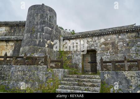 Tamaudun Mausoleum in Okinawa, Japan. Das Königliche Mausoleum, eingeschrieben in das Verzeichnis des Weltkulturerbes Stockfoto