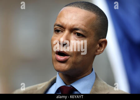 Bild zeigt: Clive Lewis - Arbeitsmarkt eine Rede über seine Opposition zur Brexit außerhalb der Commons heute. Pic von Gavin Rodgers/Pixel 8000 Ltd. Stockfoto