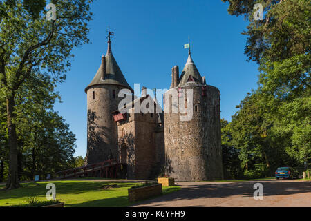 Castell Coch Walisisch für Rote Burg kann am Stadtrand von Cardiff in der Grafschaft von South Glamorgan, Wales gefunden werden. PHILLIP ROBERTS Stockfoto