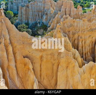 Frankreich, Pyrenees Orientales, Ille sur Tet, Les Orgues, orgues und Feenkamine von erodieren Sedimentgestein Stockfoto