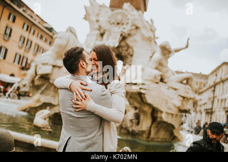 Paar Sightseeing auf Reisen Urlaub in Rom, Italien Stockfoto