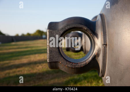 Zurück Ende einer Kanone/zurück Ende einer Reihe von Kanonen in Halifax, Nova Scotia. Stockfoto