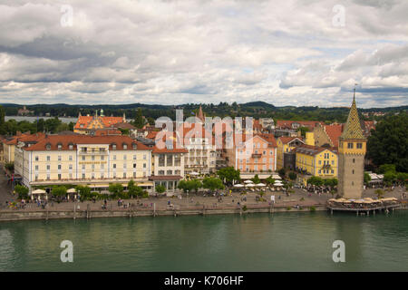 Die beiliegende Hafen von Lindau am südöstlichen Ufer des Bodensees (Bodensee), Deutschland Stockfoto