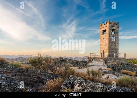 Torre Sineira oder Campanario in Sortelha, Portugal Stockfoto