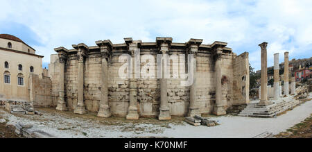 Das berühmte Wahrzeichen Hadrian's Bibliothek wurde vom römischen Kaiser Hadrian im AD 132 in Athen Erstellt Stockfoto