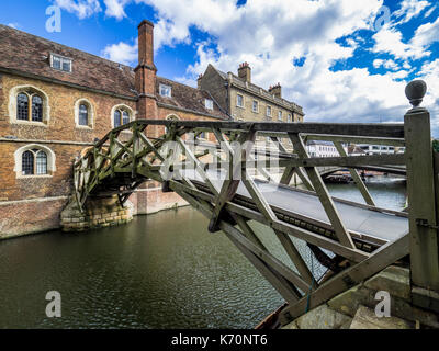 Mathematische Brücke Queens College Cambridge - Die mathematische Brücke über den Fluss Cam in der Queen's College, Teil der Universität Cambridge Stockfoto