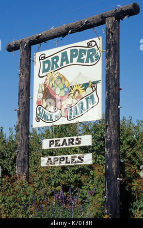 Obststand Zeichen, Hood River County, Oregon Stockfoto