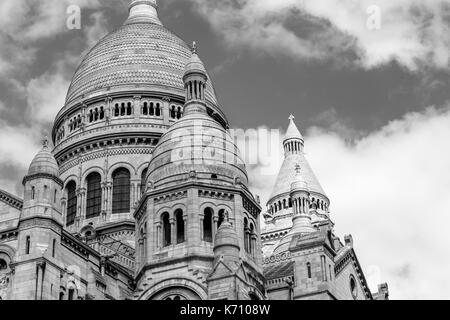 Nahaufnahme der Kuppel des Sacre Coeur in Paris Stockfoto