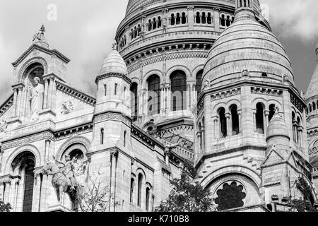 Nahaufnahme der Kuppel des Sacre Coeur in Paris Stockfoto