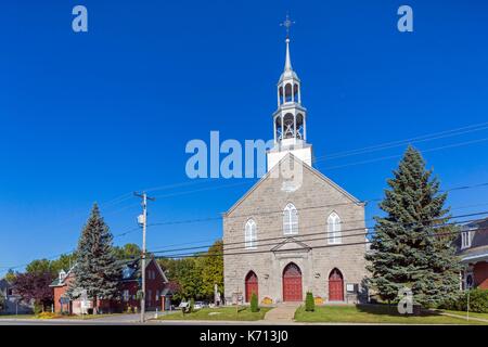 Kanada, Quebec, die malerische Chemin du Roy, Lanaudiere, Saint Sulpice, der historischen Saint Sulpice Kirche Gebäude Stockfoto