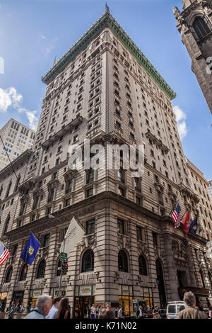 Das Peninsula Hotel an der Fifth Avenue in Manhattan, New York City Stockfoto