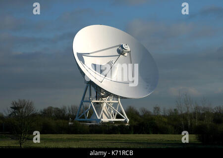 Die MERLIN Radio Teleskop am Mullard Sternwarte, etwas außerhalb von Cambridge, Großbritannien. Stockfoto