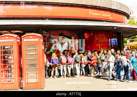 Madame Tussauds Madame Tussauds London, Madame Tussauds Gebäude, Madame Tussauds Warteschlangen, Madame Tussauds Exterieur, Madame Tussauds Attraktion, Großbritannien Stockfoto