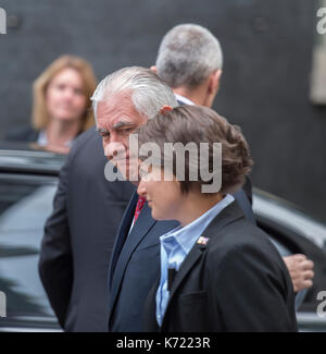 10 Downing Street, London UK. 14. September 2017. US-Außenministerin, Rex Tillerson, kommt an Nr. 10 für einen kurzen Besuch. Credit: Malcolm Park/Alamy Leben Nachrichten. Stockfoto
