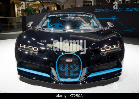 Frankfurt am Main, Deutschland. 13 Sep, 2017. Bugatti Chiron 42 Sekunden Edition präsentiert auf der Frankfurter Automobilausstellung IAA 2017. Credit: JLBvdWOLF/Alamy leben Nachrichten Stockfoto