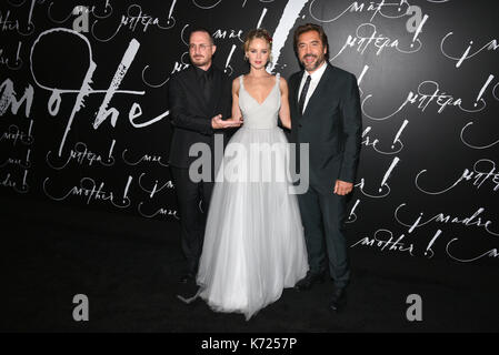 New York, USA. Sept. 2017. 'Mother!' Filmpremiere in New York. Darren Aronofsky, Jennifer Lawrence und Javier Bardem Credit: Erik Pendzich/Alamy Live News Stockfoto