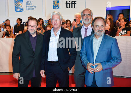 Toronto, Ontario, Kanada. 14 Sep, 2017. Schauspieler STEPHAN ROOT, RICHARD GERE, Regie JON AVNET und Schauspieler Kevin POLLAK teilnehmen" drei Christusse" Premiere während der 2017 Toronto International Film Festival in der Roy Thomson Hall, am 14. September 2017 in Toronto, Kanada Quelle: Igor Vidyashev/ZUMA Draht/Alamy leben Nachrichten Stockfoto