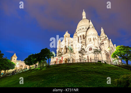 Sacre Coeur in Paris Licht bei Nacht Stockfoto