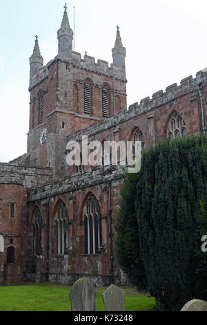 Im zwölften Jahrhundert Crediton Pfarrkirche in Devon, Großbritannien, auf der Website eines sächsischen Kathedrale gebaut Stockfoto