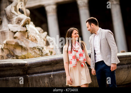 Paar Sightseeing auf Reisen Urlaub in Rom, Italien Stockfoto