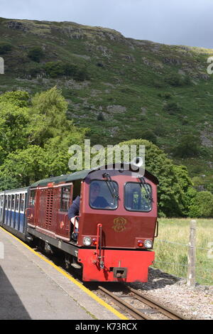 Diesel Motor im Dalegarth Station, Ravenglass und Eskdale Valley Railway, Cumbria, Großbritannien Stockfoto