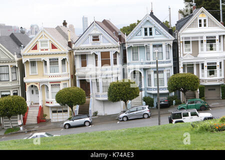 Painted Ladies (viktorianischen Reihenhäuser in San Francisco, CA) Stockfoto