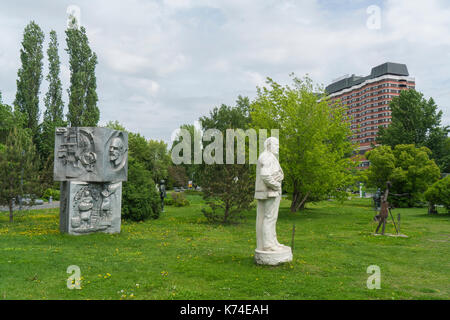 Statuen der sowjetischen Führer im Muzeon Park der Künste, der früher den Park der gefallenen Helden oder gefallene Monument Park in Moskau aufgerufen Stockfoto