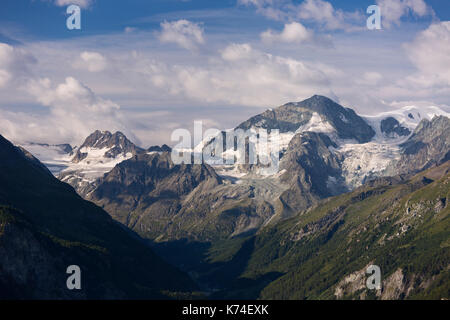 LA SAGE, SCHWEIZ - Pigne d'Arolla Berg (3.796 m 12,454 ft) in den Walliser Alpen, Kanton Wallis, Schweizer Alpen. Stockfoto