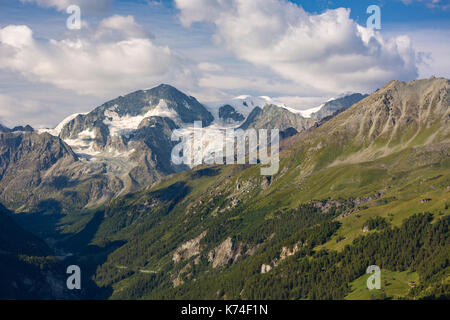 LA SAGE, SCHWEIZ - Pigne d'Arolla Berg (3.796 m 12,454 ft) in den Walliser Alpen, Kanton Wallis, Schweizer Alpen. Stockfoto