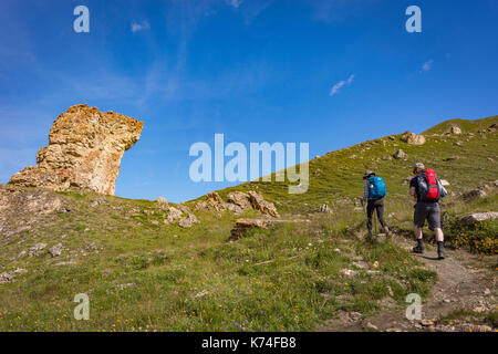 LA SAGE, SCHWEIZ - Landschaft über dem Dorf La Salbei, auf die Haute Route Wanderweg, Kanton Wallis. Stockfoto