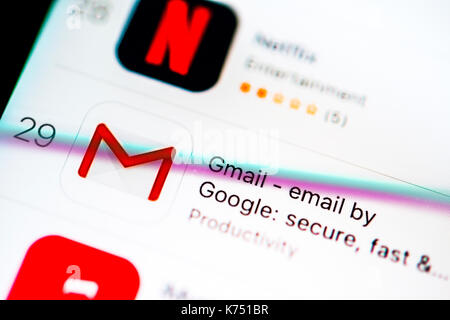 Google Mail, Gmail App im Apple App Store, e-Mail, Anwendung, Anzeige auf einem Bildschirm eines Handy, iPhone, iOS, Smartphone Stockfoto