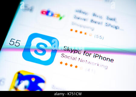 Skype App im Apple App Store, VoIP, Anzeige auf einem Bildschirm eines Handy, iPhone, iOS, Smartphone, Makroaufnahme, Detail Stockfoto