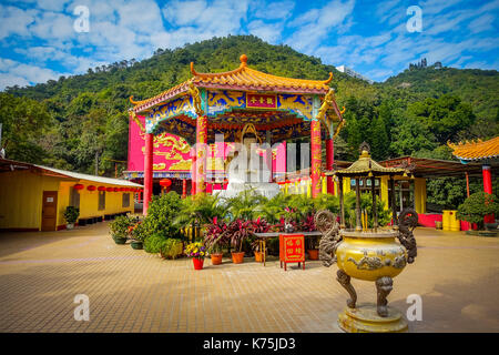 Zehn Tausend Buddhas Monastery in Sha Tin, Hongkong, China. Stockfoto