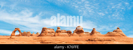 Arches National Park Panorama mit Delicate Arch, Moab, Utah, USA. Stockfoto
