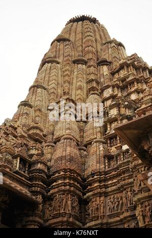 Die westliche Gruppe von Tempeln - Kandariya Mahadeva Stockfoto