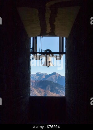 Monte Tamaro, Schweiz - 30. Oktober 2016: Kirche S. Maria degli Angeli. Auf der Spitze des Monte Tamaro gebaut, etwa 1600 m. Höhe, erinnert an "Andere Stockfoto