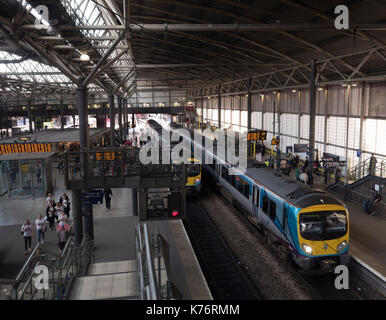 Bahnhof Leeds, Leeds City Centre, Leeds, Yorkshire, England, Großbritannien Stockfoto