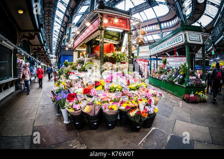 Leeds, Kirkgate Markt, der Heimat der ersten Marks und Spencer ausgeht, in Leeds, West Yorkshire, England. Stockfoto