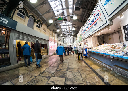 Leeds, Kirkgate Markt, der Heimat der ersten Marks und Spencer ausgeht, in Leeds, West Yorkshire, England. Stockfoto