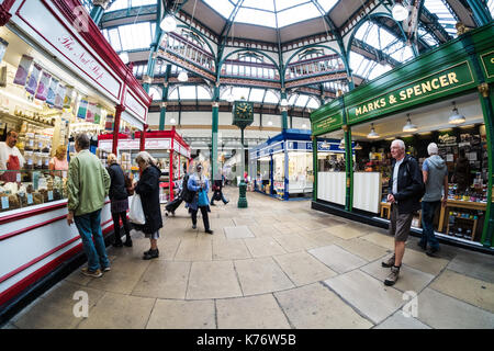 Leeds, Kirkgate Markt, der Heimat der ersten Marks und Spencer ausgeht, in Leeds, West Yorkshire, England. Stockfoto