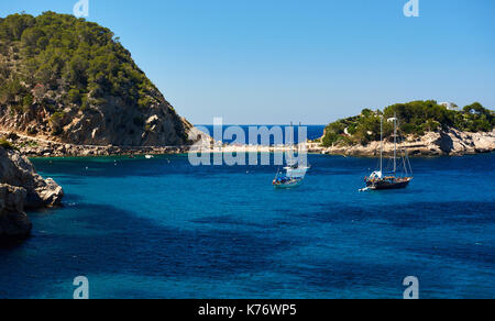 Segelboote in Puerto de San Miguel Ibiza. Balearen. Spanien Stockfoto