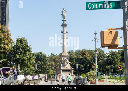 Die Statue von Christopher Columbus in Columbus Circle in New York am Sonntag, den 10. September 2017. New York Bürgermeister De Blasio kündigte die Ernennung seines task force zu untersuchen, ob die Statuen und Monumente, darunter das Columbus Statue, die wegen ihrer Verbindungen zu Rassismus entfernt werden sollten. (© Richard B. Levine) Stockfoto